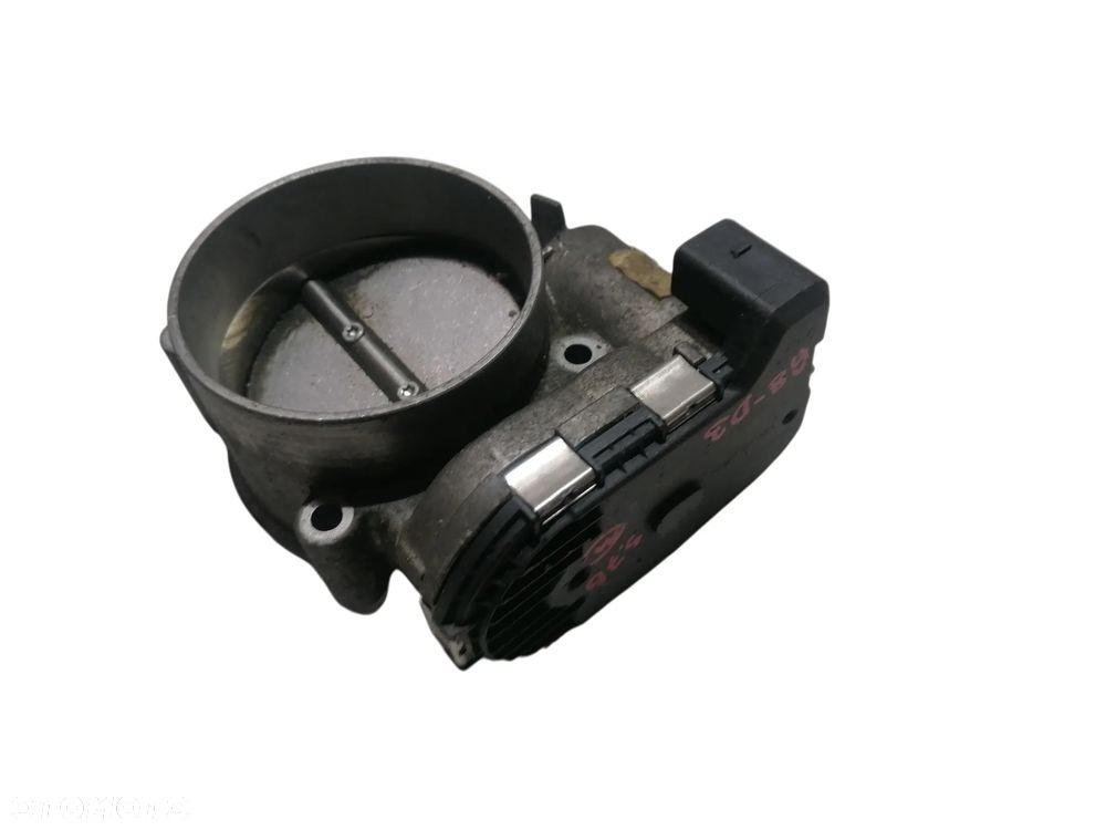 AUDI A8 D3 03r 3.7 PRZEPUSTNICA 077133062A - 1
