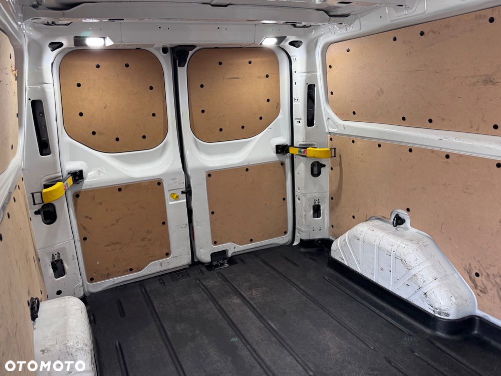 Ford TRANSIT CUSTOM - 41