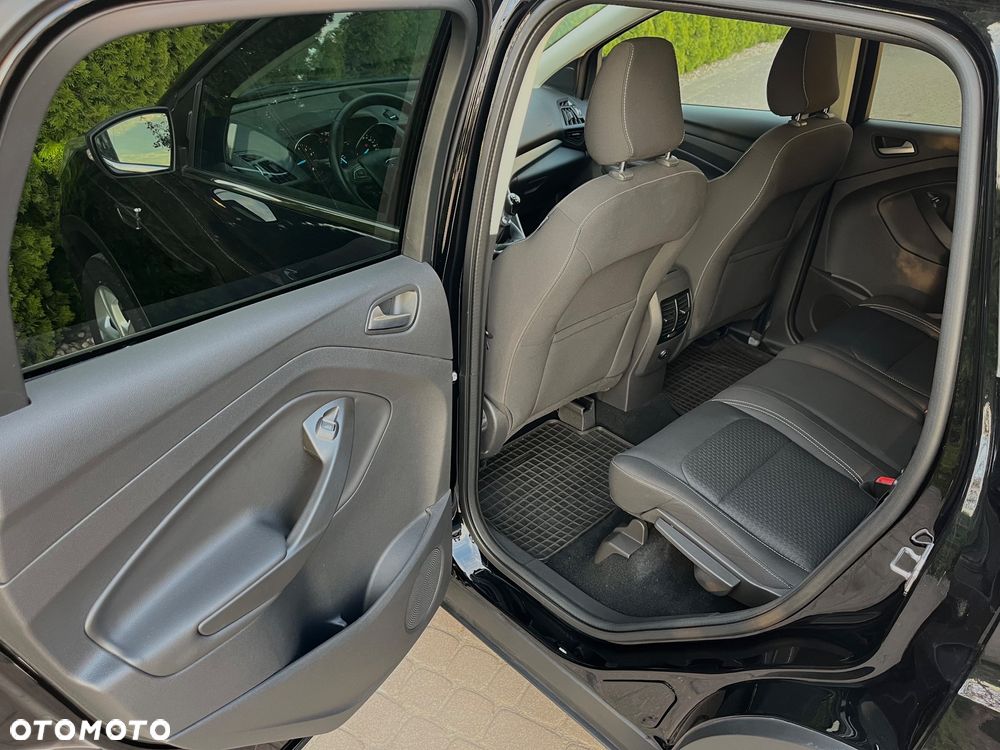 Ford Kuga - 26