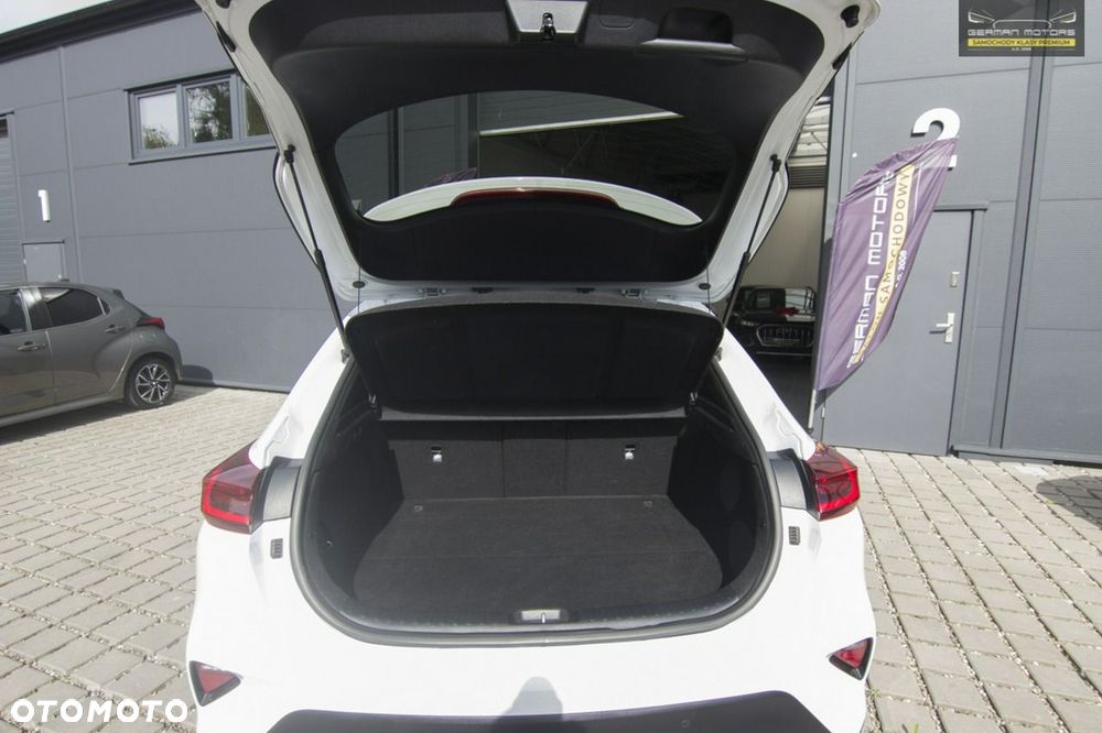 Kia XCeed 1.6 T-GDI Business Line DCT - 32
