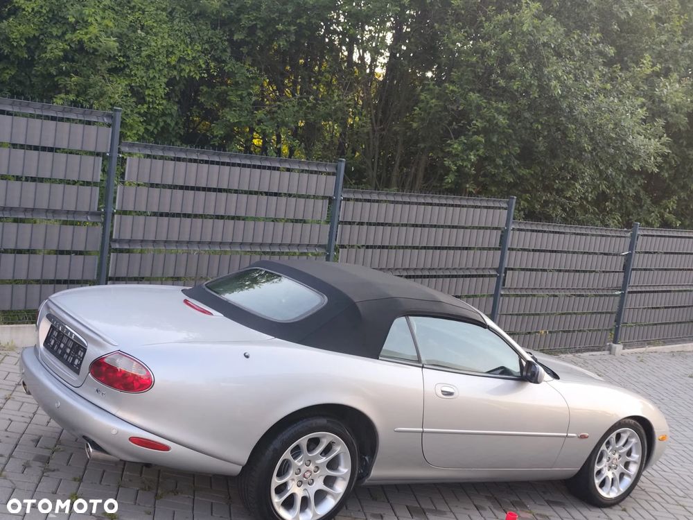 Jaguar XK8 - 19