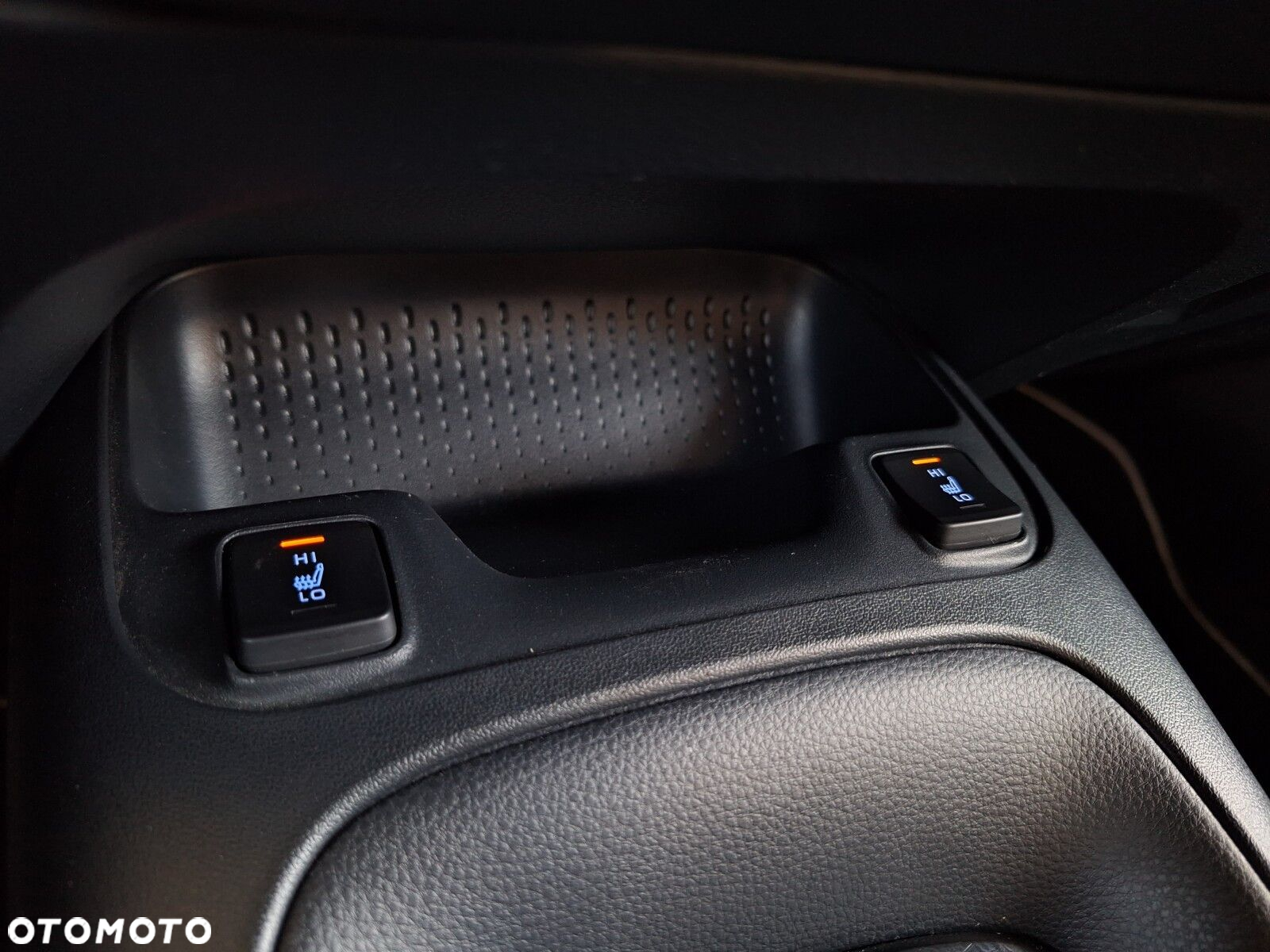 Toyota Corolla 2.0 Hybrid Comfort - 26