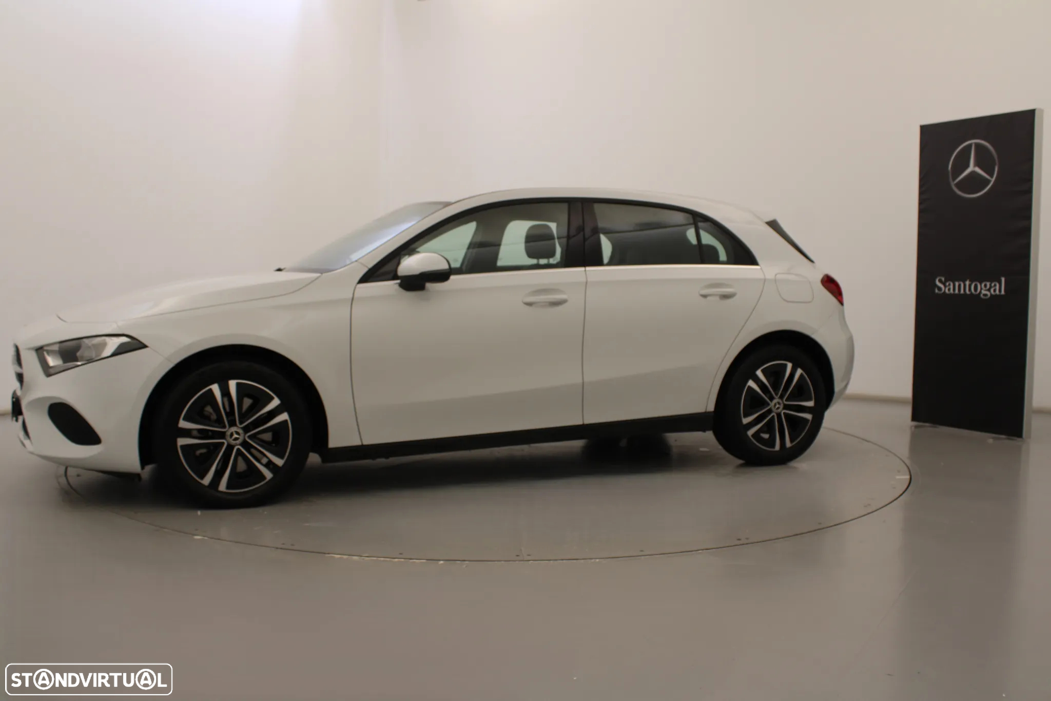 Mercedes-Benz A 250 e - 13