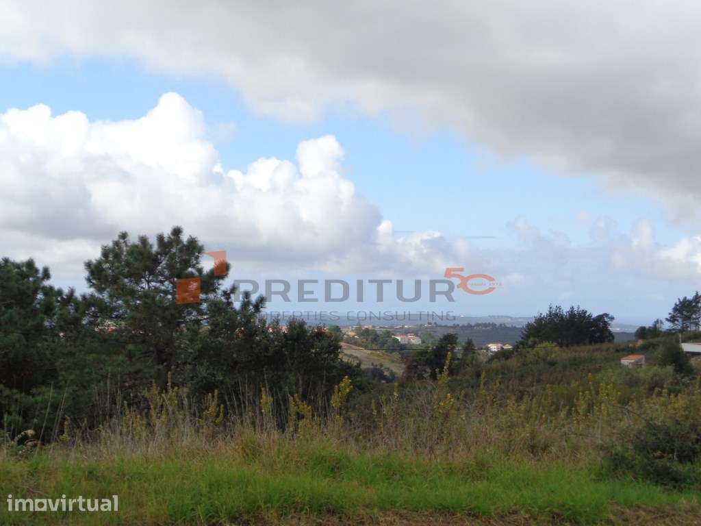 Terreno de 4440 m2 com vista para a Lagoa de Óbidos