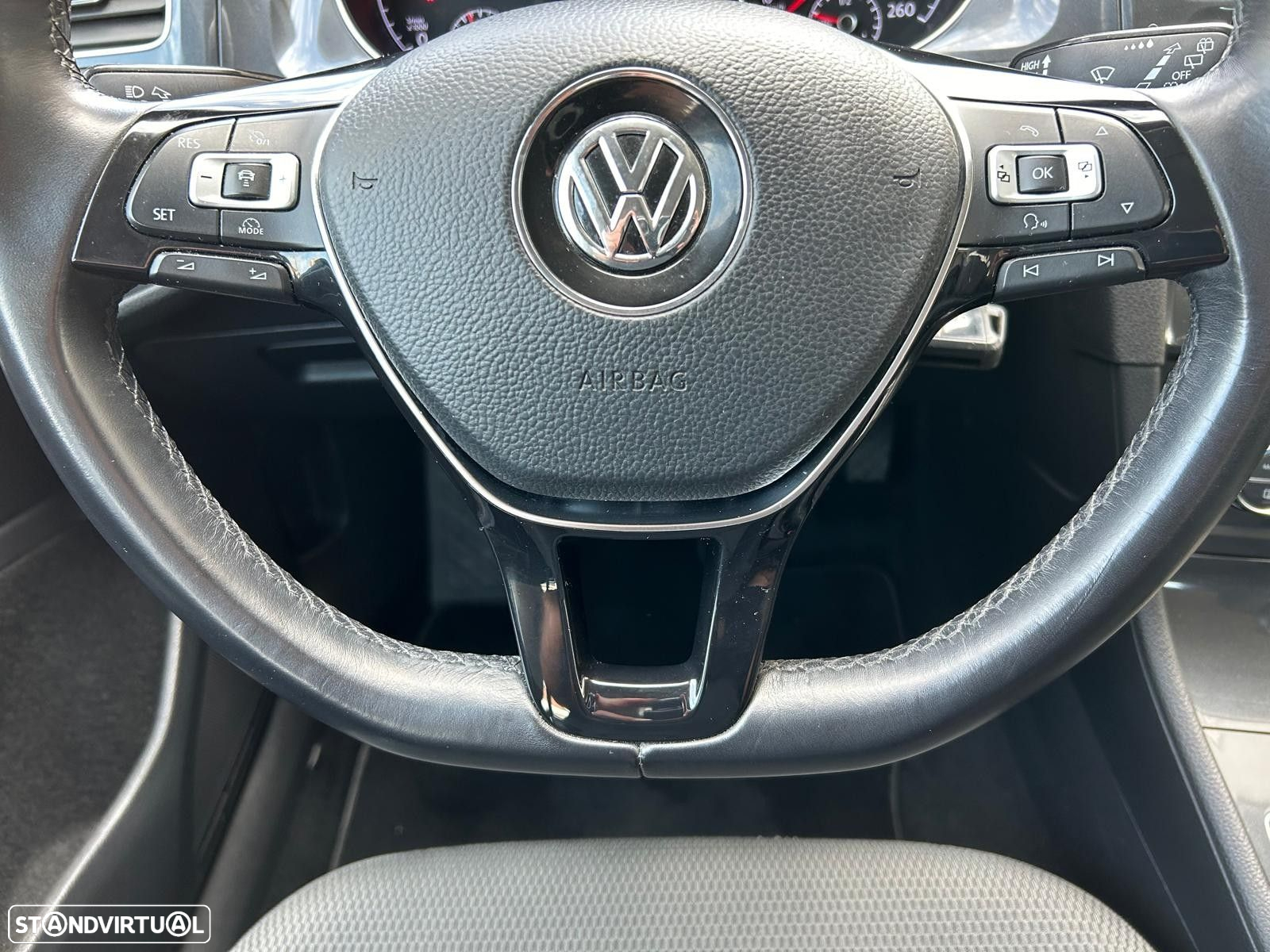 VW Golf Variant 1.6 TDi Confortline - 24