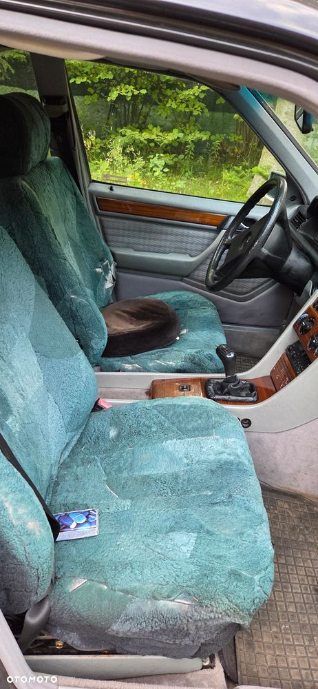 Mercedes-Benz W124 (1984-1993) - 37