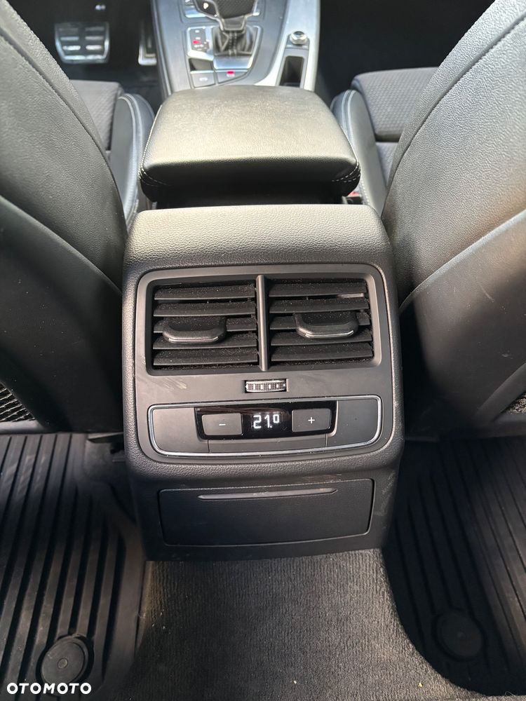 Audi A4 Avant 40 TDI quattro S tronic S line - 35