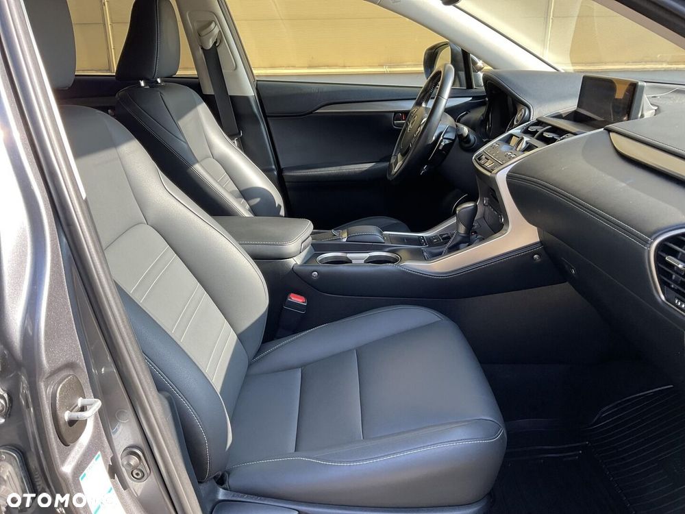 Lexus NX 300h F Impression AWD - 15