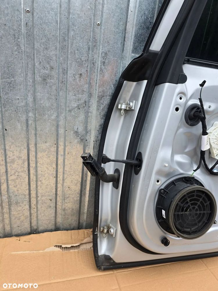 drzwi prawe tylne audi a6 c7 kombi srebrne kompletne bez boczka - 4