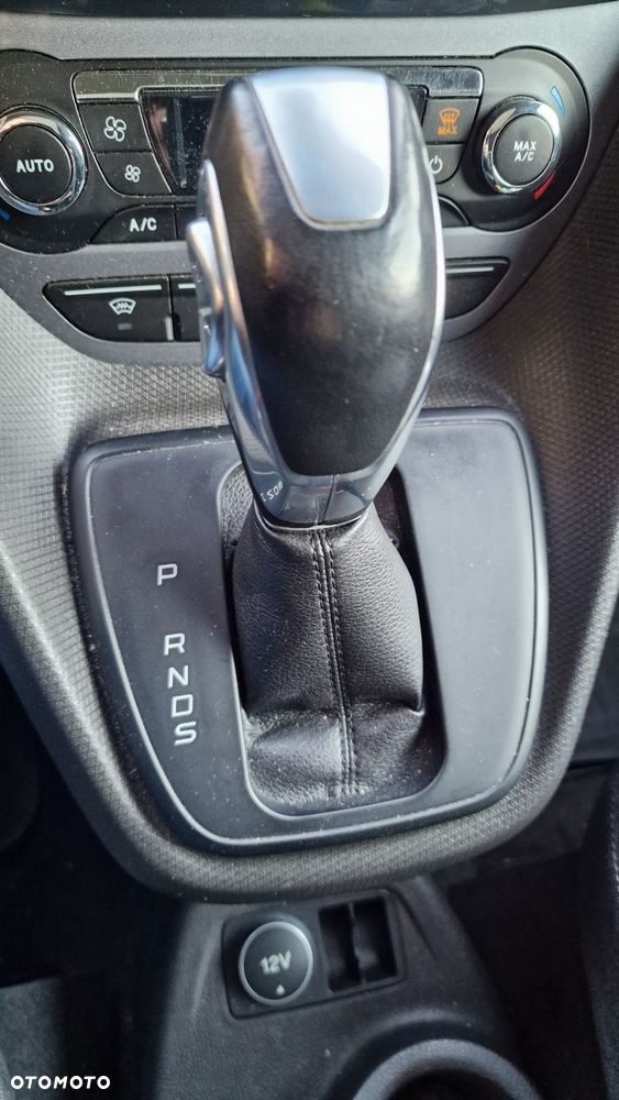 Ford Tourneo Connect Grand - 24