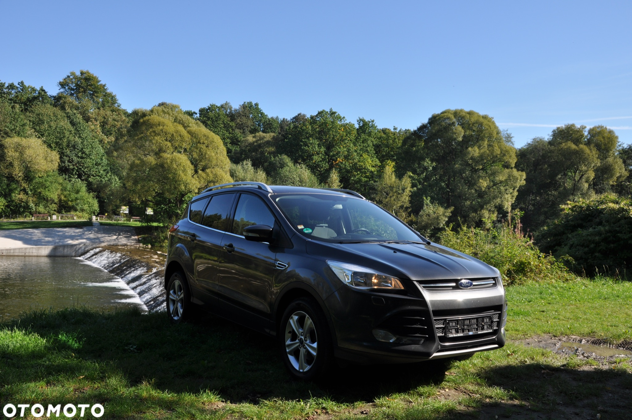 Ford Kuga 1.6 EcoBoost 2x4 Titanium - 11