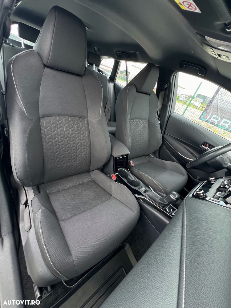 Toyota Corolla 1.8 Business Edition - 15