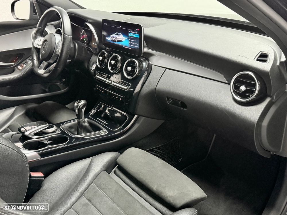 Mercedes-Benz C 180 d Station AMG Line - 25