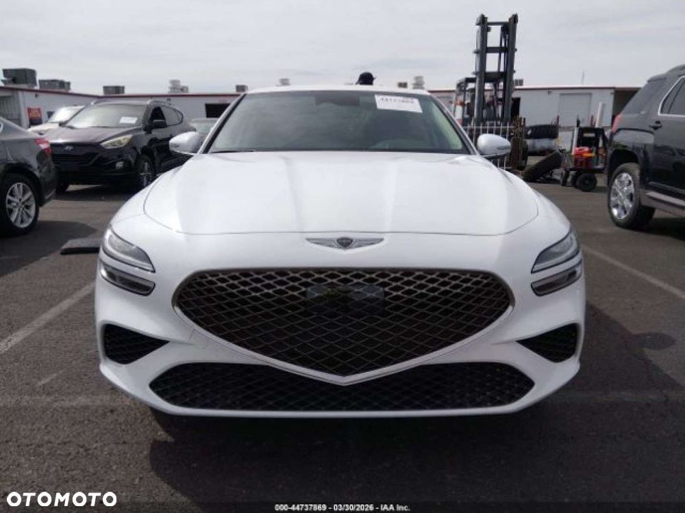 Genesis G70 - 8