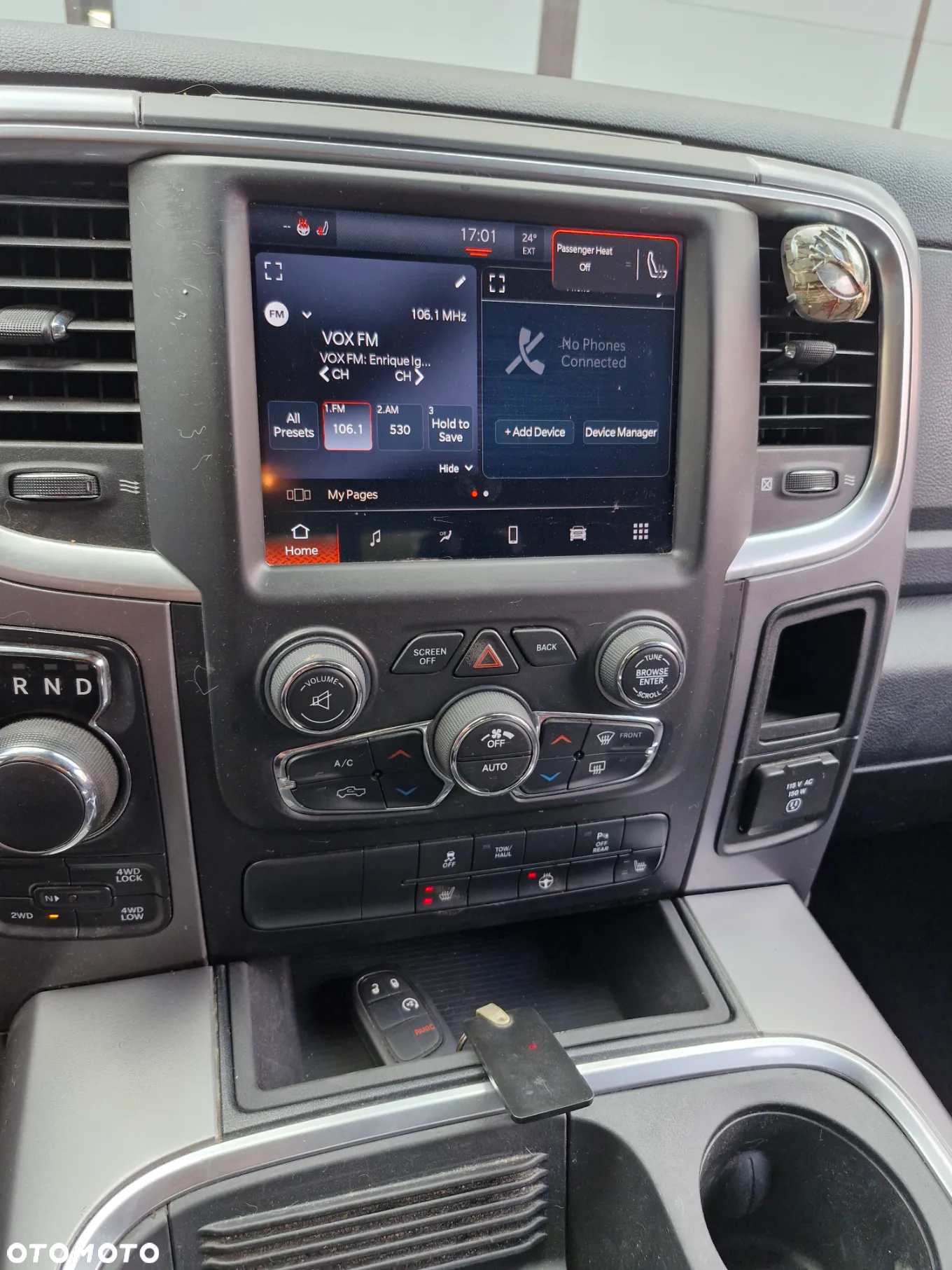 RAM 1500 Crew Cab Sport - 8