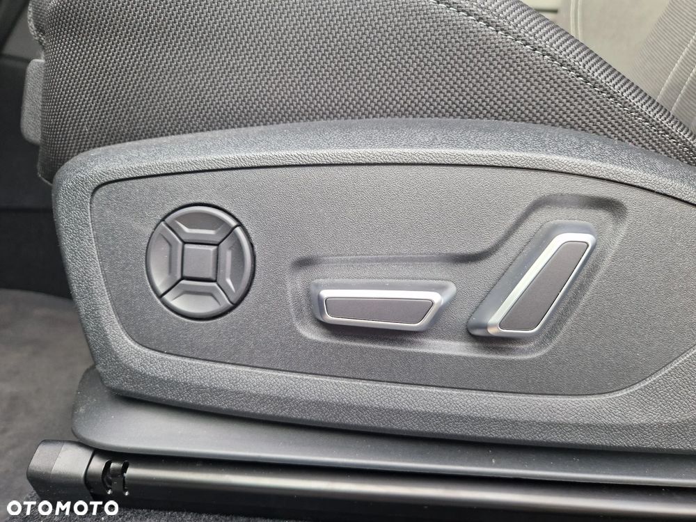 Audi Q3 Sportback - 12