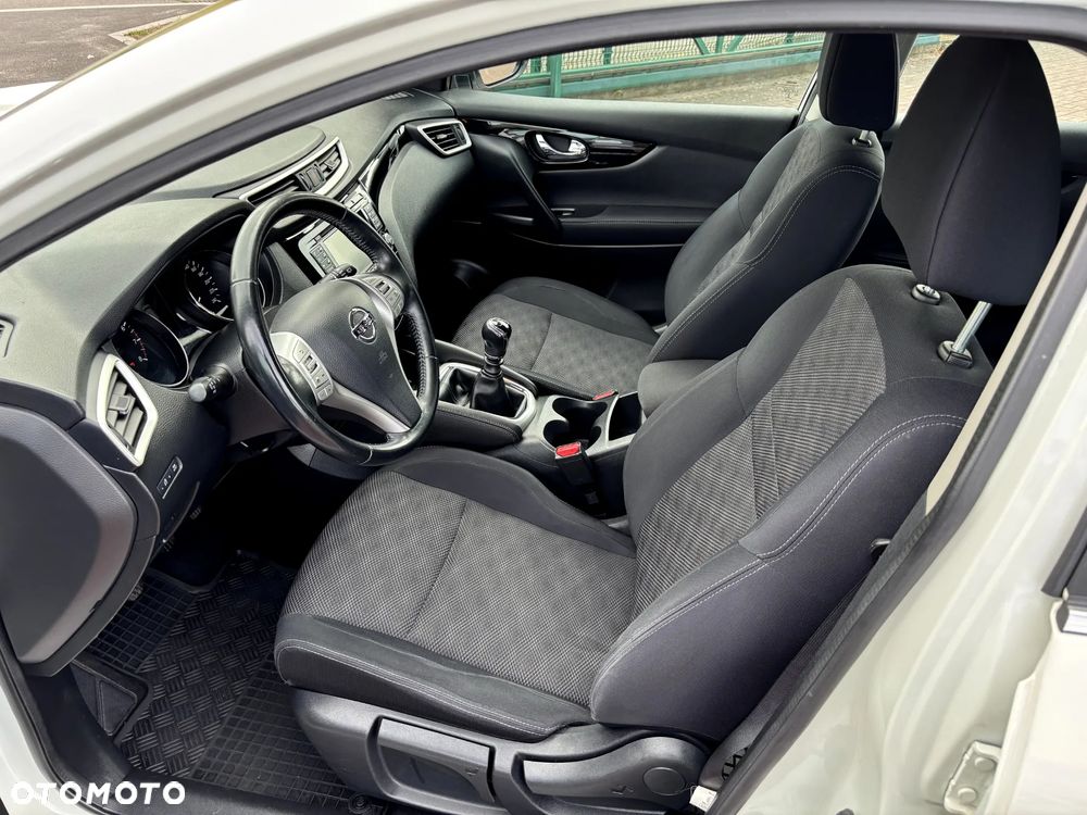 Nissan Qashqai 1.2 DIG-T Acenta EU6 - 12