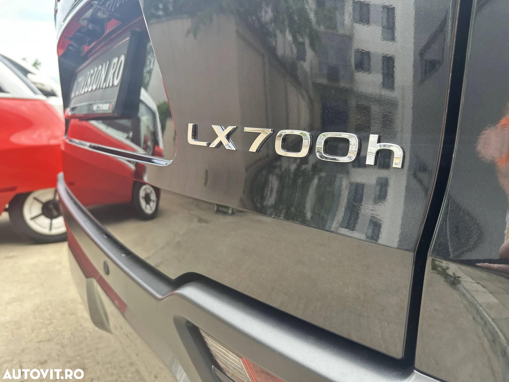 Lexus Seria LX - 10