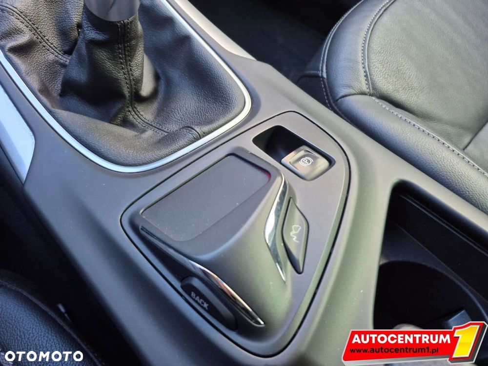 Opel Insignia - 31