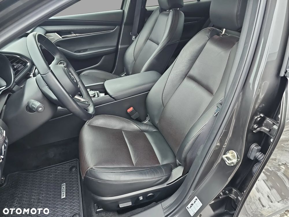 Mazda 3 2.0 mHEV Hikari - 11