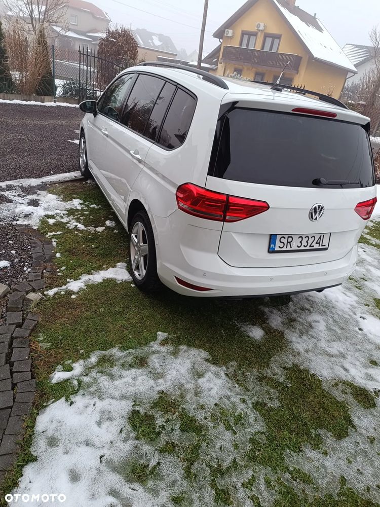 Volkswagen Touran 2.0 TDI BMT Comfortline DSG - 4