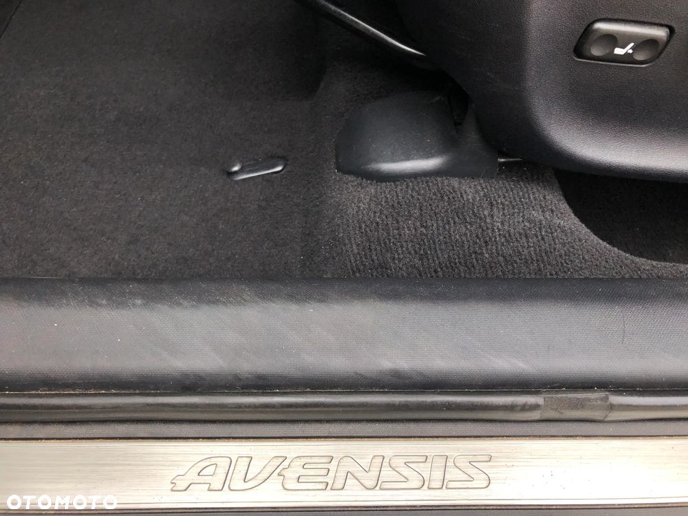 Toyota Avensis 2.0 D-4D Sol plus - 19