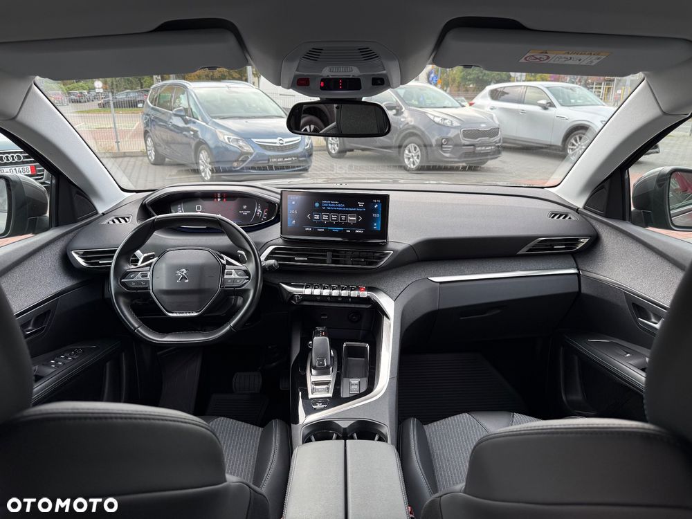 Peugeot 3008 1.5 BlueHDi Allure Pack S&S EAT8 - 19