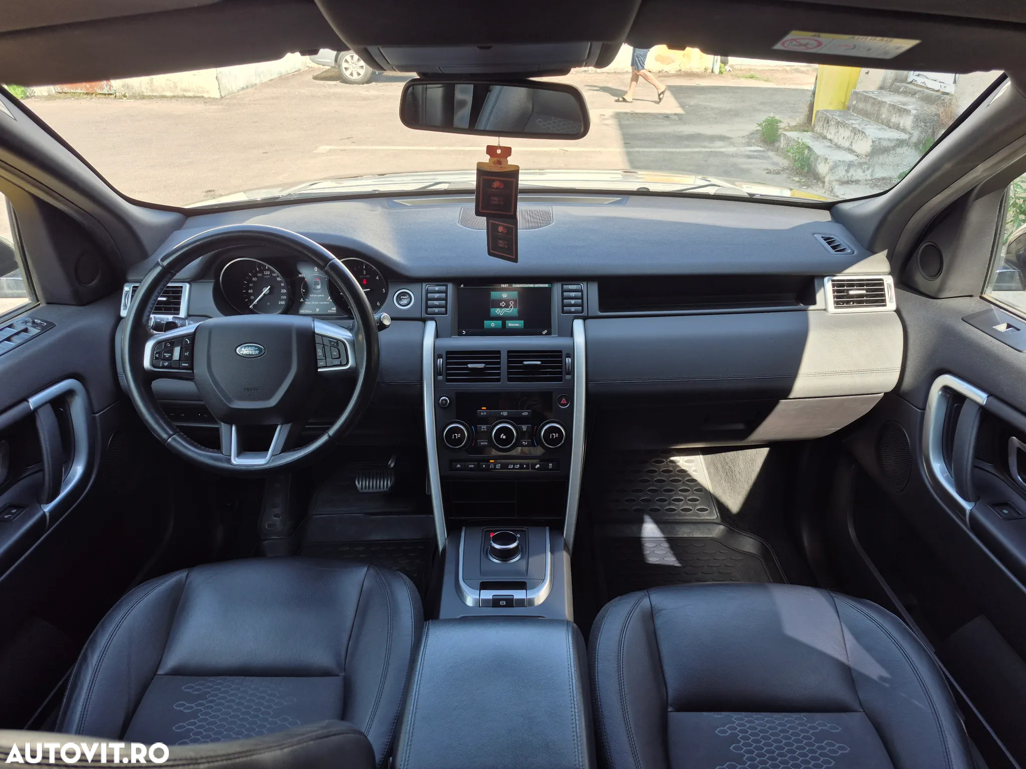 Land Rover Discovery Sport 2.0 D150 R-Dynamic MHEV - 13