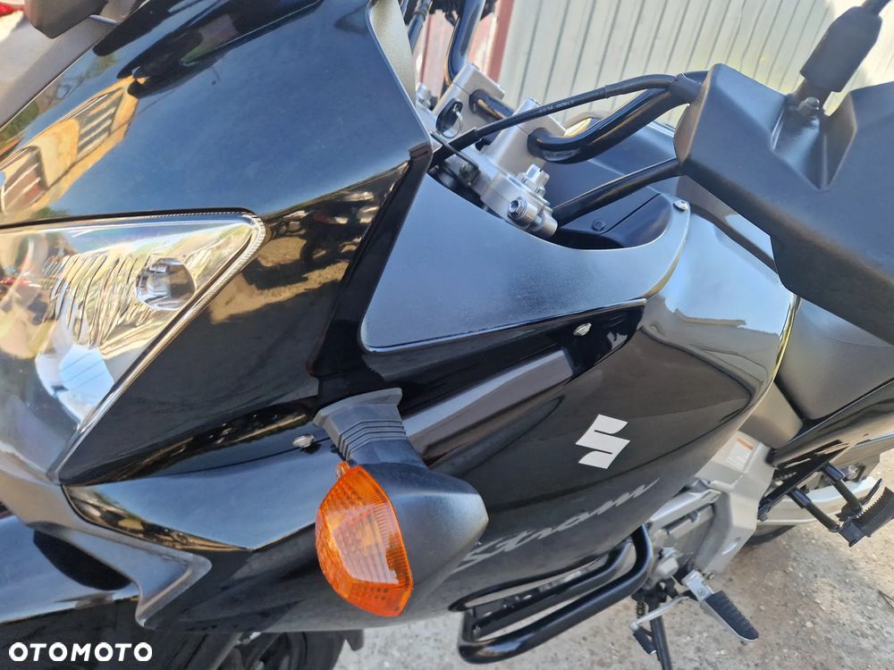 Suzuki V-STROM - 35