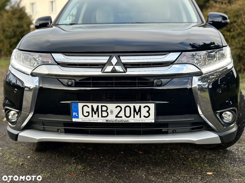 Mitsubishi Outlander 2.0 Instyle Navi 4WD CVT - 4