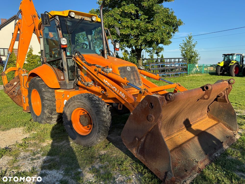 New Holland LB110 - 3