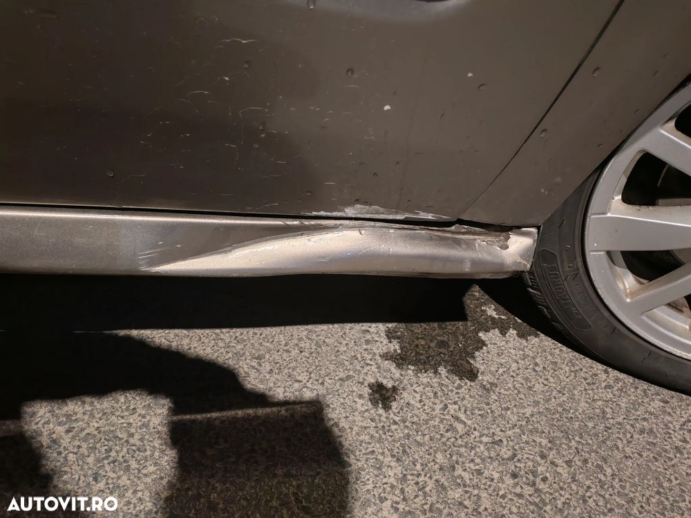 Renault Laguna dCi 150 FAP Start-Stop Bose Edition - 9