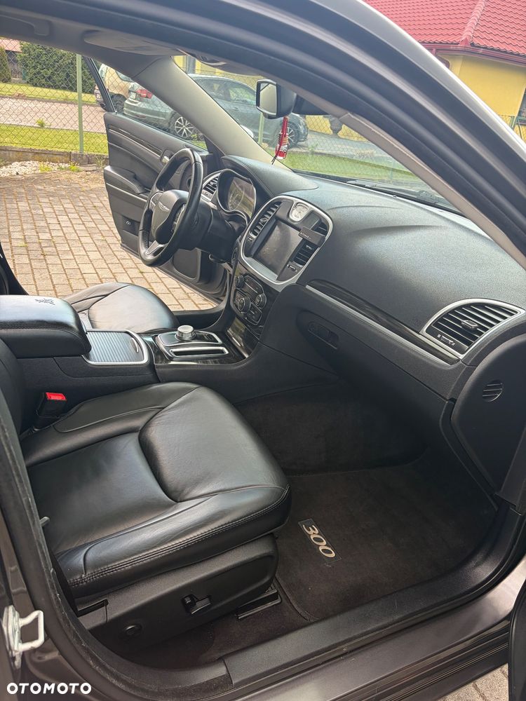Chrysler 300C - 15