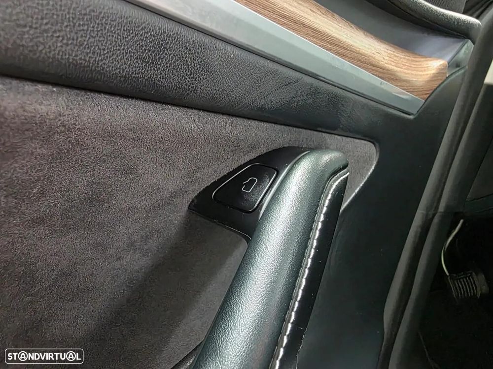 Tesla Model Y Long Range Dual Motor AWD - 20