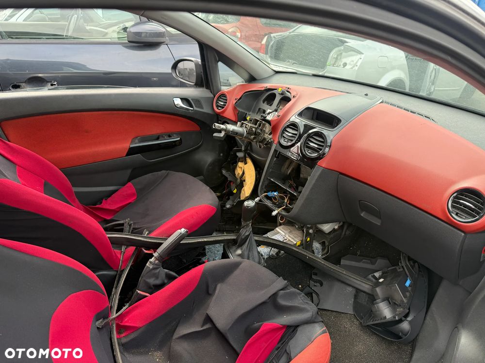 Opel Corsa D 1.2 Z12XEP Skrzynia Lampa Drzwi Zderzak - 3