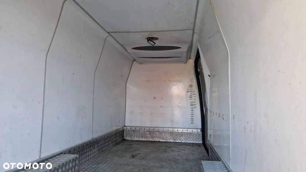 Mercedes-Benz SPRINTER - 10