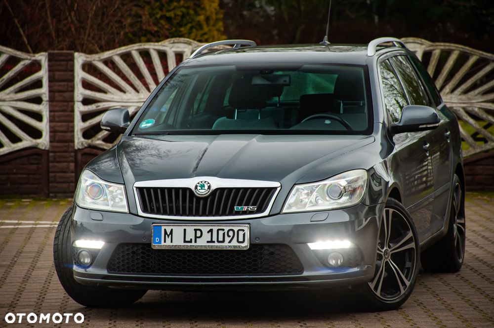 Skoda Octavia 2.0 TDI DPF RS - 17