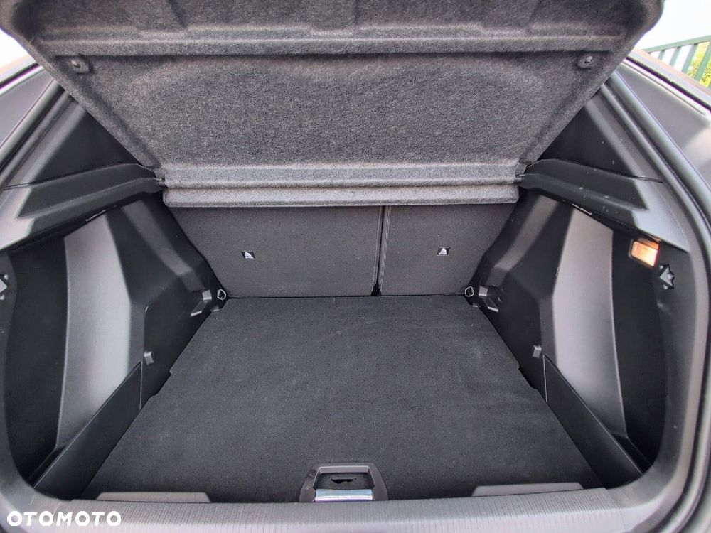 Peugeot 2008 - 8