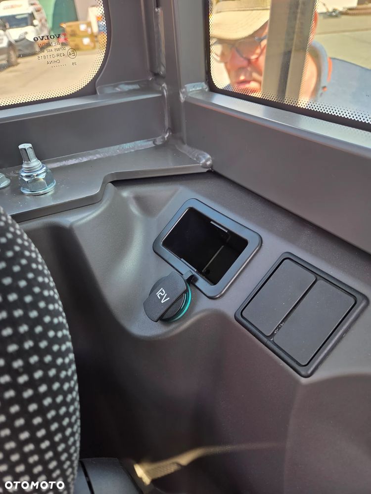 Volvo ECR 25D - 9