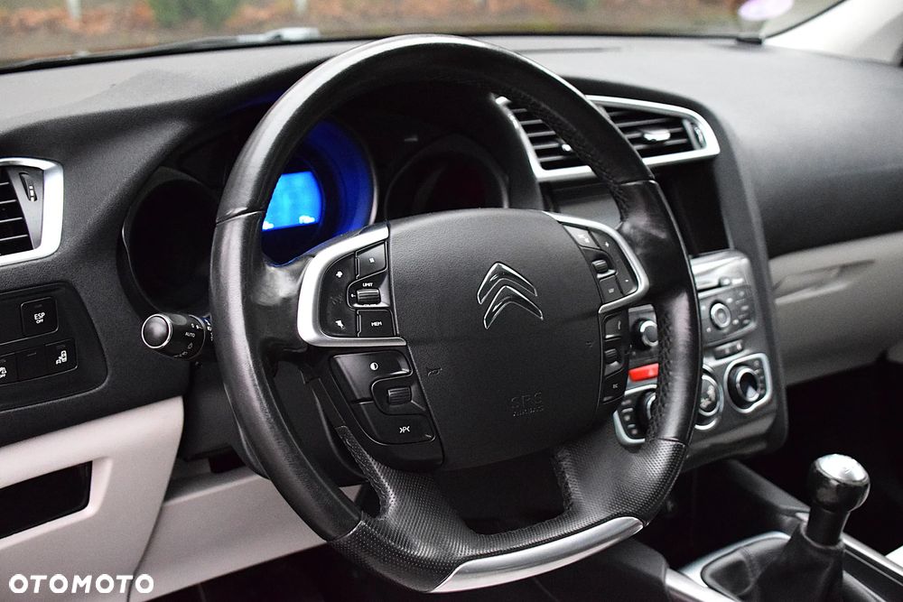 Citroën C4 VTi 120 Exclusive - 37