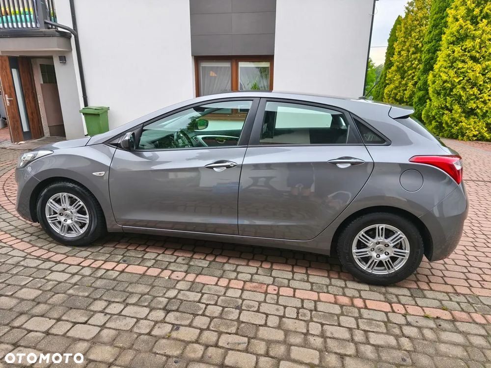 Hyundai i30 1.4 Trend - 17
