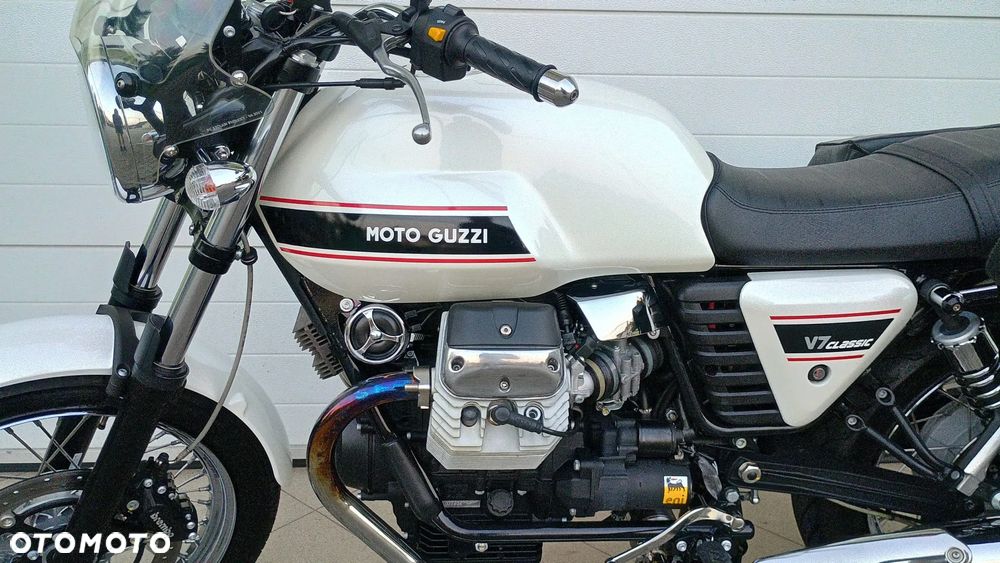 Moto Guzzi V7 - 16