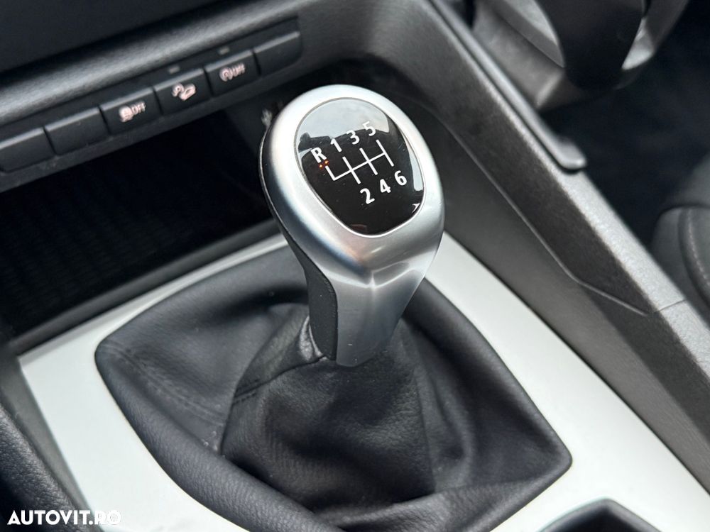 BMW X1 xDrive20d - 16