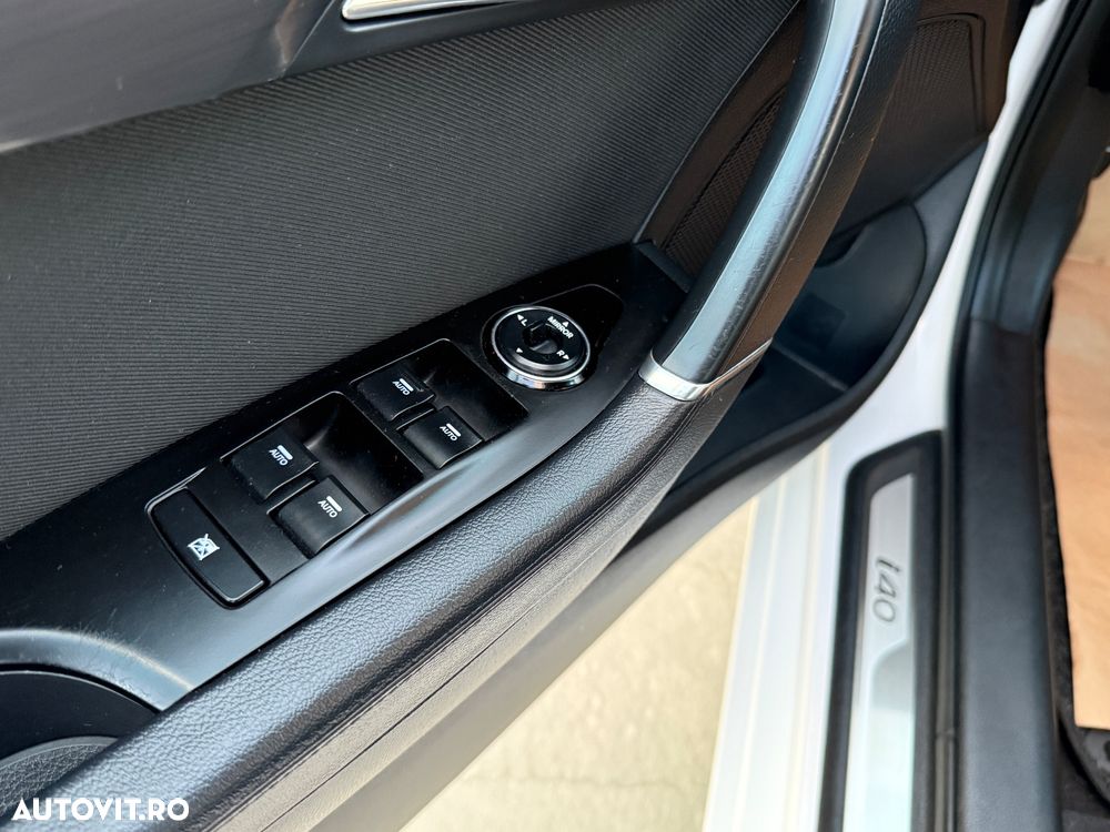 Hyundai i40 i40cw 1.7 CRDi Automatik Premium - 11