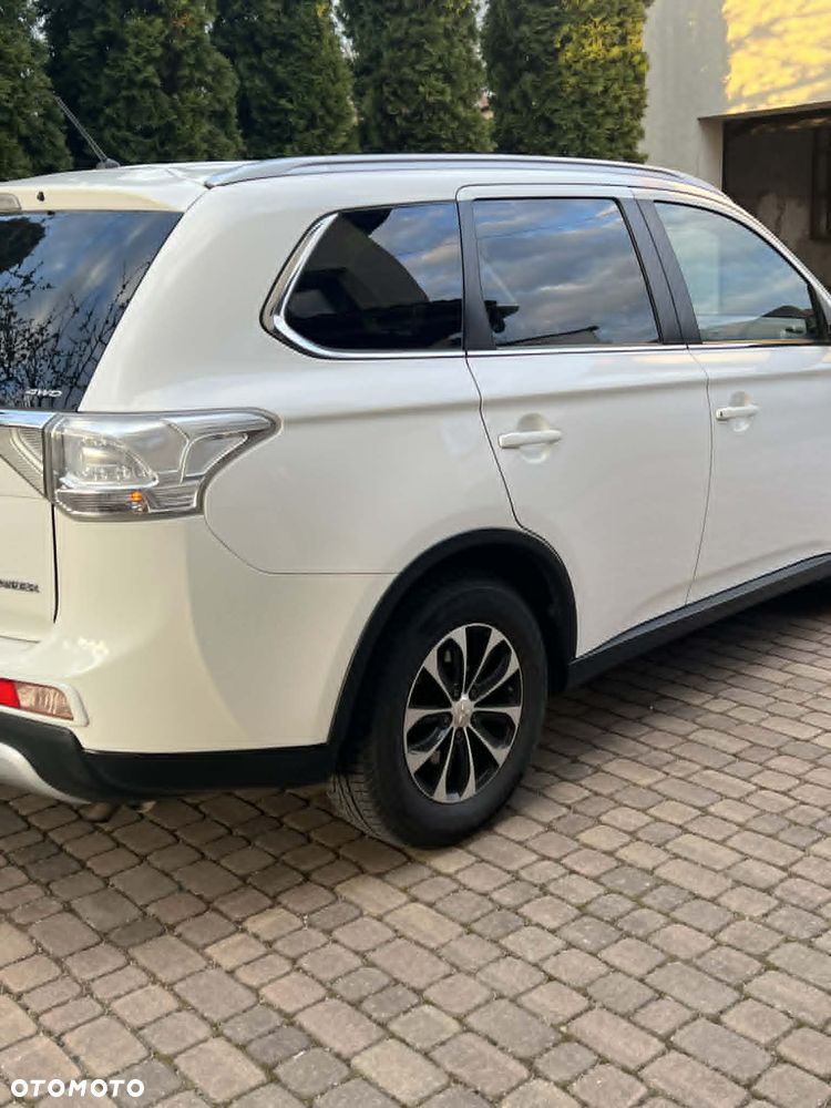 Mitsubishi Outlander 2.0 Intense 4WD CVT - 3