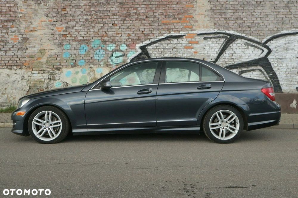 Mercedes-Benz Klasa C 350 BlueEff 4-Matic Avantgarde - 16