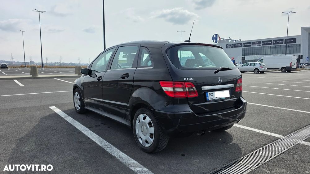 Mercedes-Benz B 180 - 6