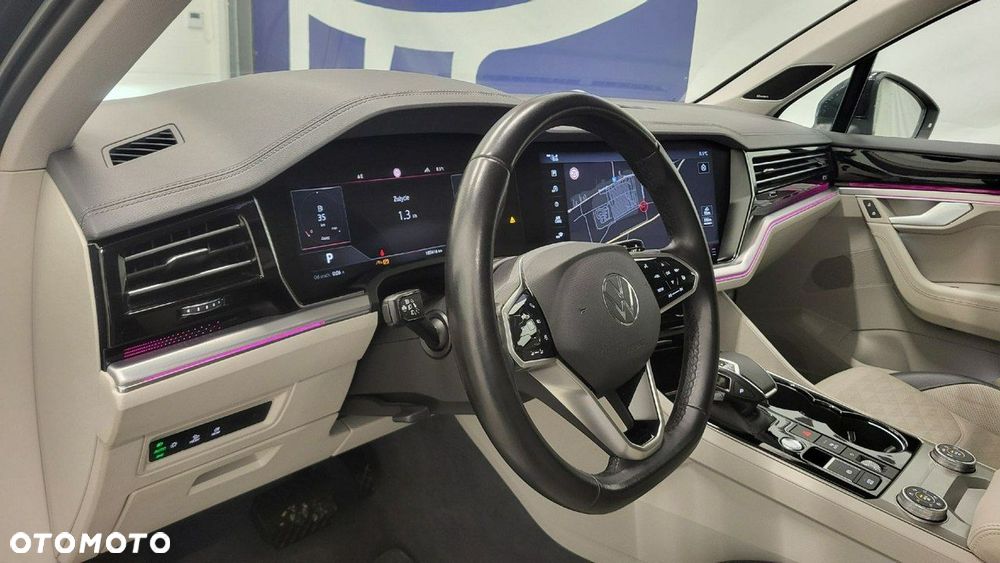 Volkswagen Touareg - 14