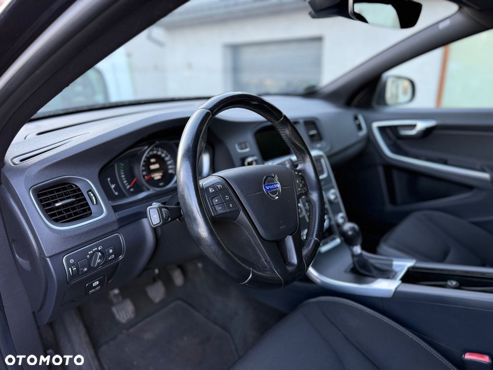 Volvo V60 D4 Edition Pro - 13