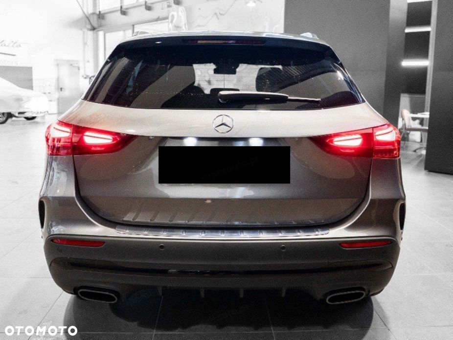 Mercedes-Benz GLA 200 AMG Line - 6